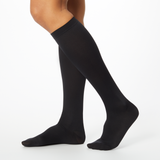 Women's Dr. Scholl's knee high socks in black thumbnail